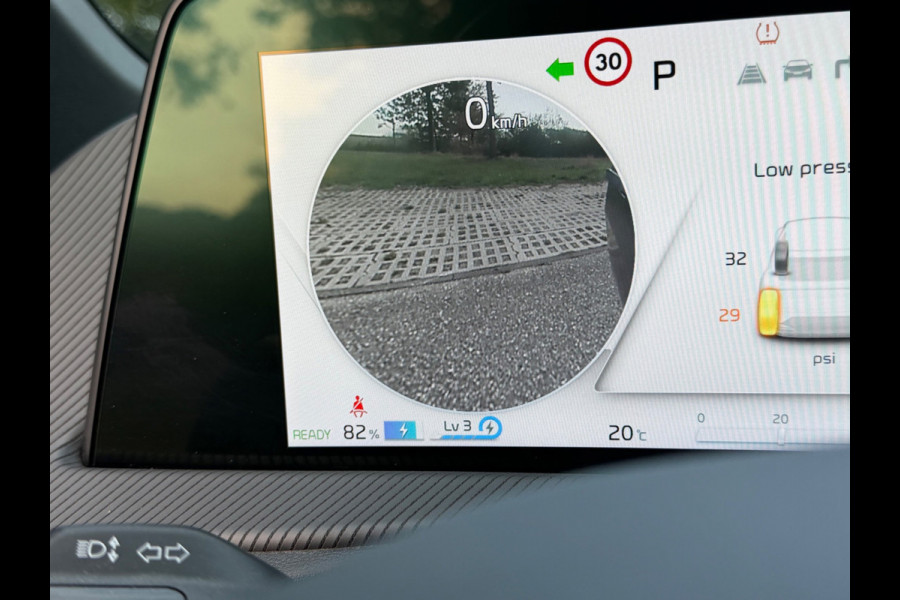 Kia Ev6 GT-Line 77.4 kWh, mat grijs, panoramadak, trekhaak, rondom zicht camera,warmtepomp,1 e eigenaar, NL auto met nap