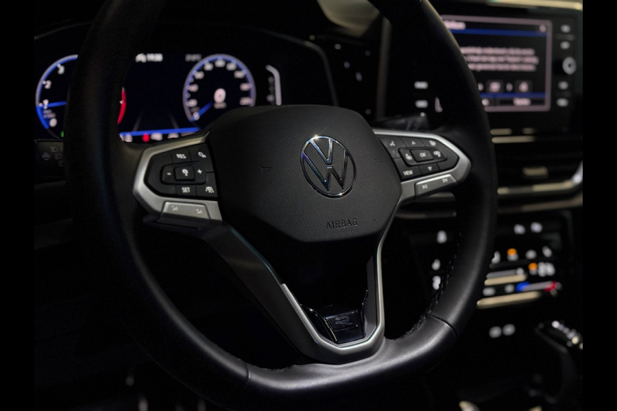 Volkswagen T-Roc 1.5 TSI R-Line DSG | IQ LIGHT | CAMERA | KEYLESS | ASCOT GREY