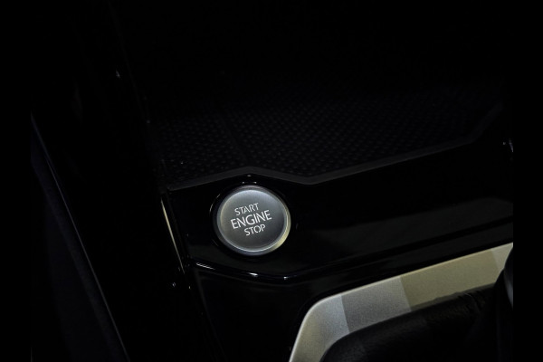 Volkswagen T-Roc 1.5 TSI R-Line DSG | IQ LIGHT | CAMERA | KEYLESS | ASCOT GREY