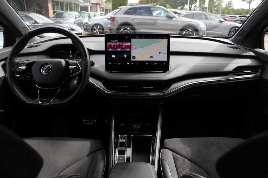 Škoda ENYAQ iV 60 Sportline / SoH 93,4% / Camera / Leder&Alcantara / Matrix LED / Keyless / 20'' / CarPlay / Stuur+Stoelverwarmd / DAB / Cruise Control