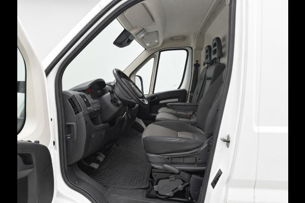 Peugeot Boxer 2.2 BlueHDi 165PK Premium L2H2 Trekhaak Navigatie Camera Airco Bluetooth Cruise Control  Bumperopstap Achter Dakladder Parkeersensoren Lane Warning Departure