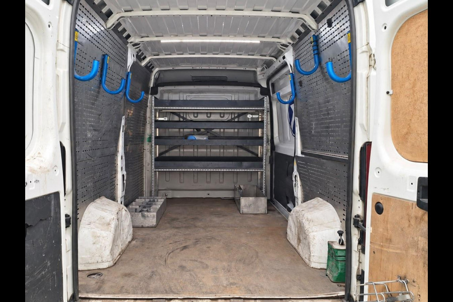 Peugeot Boxer 2.2 BlueHDi 165PK Premium L2H2 Trekhaak Navigatie Camera Airco Bluetooth Cruise Control  Bumperopstap Achter Dakladder Parkeersensoren Lane Warning Departure