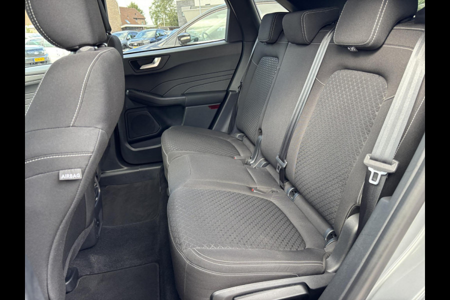 Ford Kuga 2.5 PHEV Titanium 243pk | Nieuw model | Wegklapbare trekhaak | Camera | Navigatie | Cruise control | 2.100 kg trekgewicht