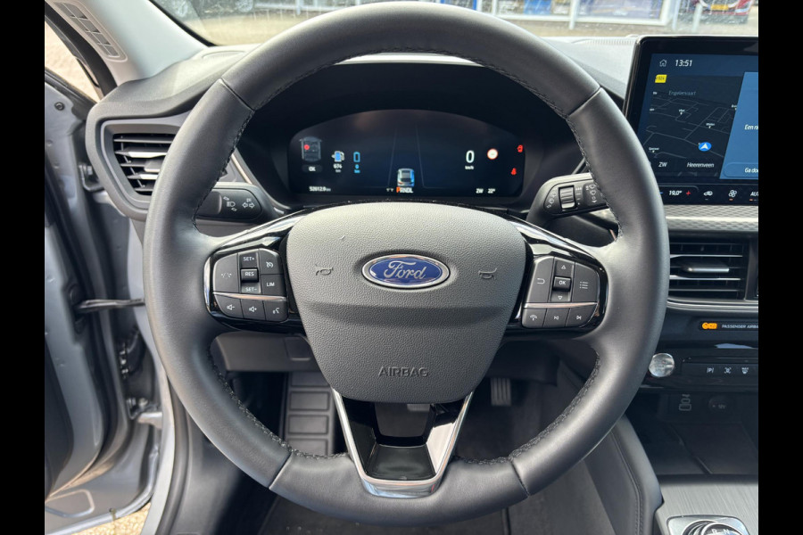 Ford Kuga 2.5 PHEV Titanium 243pk | Nieuw model | Wegklapbare trekhaak | Camera | Navigatie | Cruise control | 2.100 kg trekgewicht