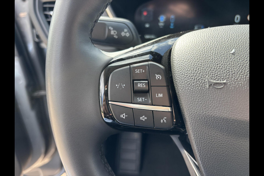 Ford Kuga 2.5 PHEV Titanium 243pk | Nieuw model | Wegklapbare trekhaak | Camera | Navigatie | Cruise control | 2.100 kg trekgewicht