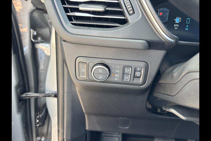 Ford Kuga 2.5 PHEV Titanium 243pk | Nieuw model | Wegklapbare trekhaak | Camera | Navigatie | Cruise control | 2.100 kg trekgewicht