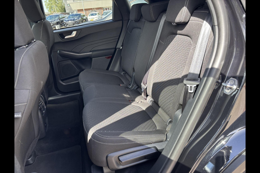 Ford Kuga 2.5 PHEV Titanium 243pk | Nieuw model | Wegklapbare Trekhaak | Achteruitrijcamera | Cruise control | Navigatie | 2.100kg geremd trekgewicht