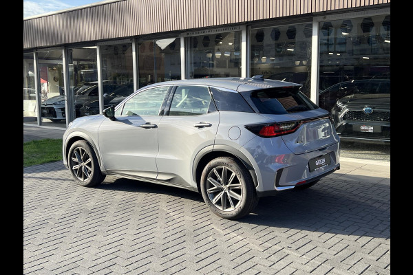 Lexus LBX 1.5 Hybrid Elegant Black Edition | Tech Pack, Elektrische achterklep, Leer, Stoel + Stuurverwarming, Oktober 2025, Nieuwprijs €4
