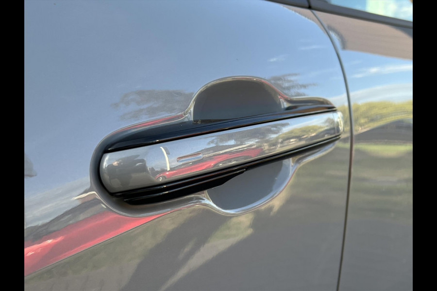 Lexus LBX 1.5 Hybrid Elegant Black Edition | Tech Pack, Elektrische achterklep, Leer, Stoel + Stuurverwarming, Oktober 2025, Nieuwprijs €4