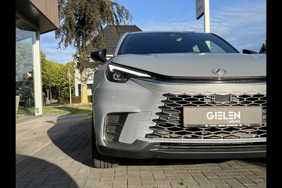Lexus LBX 1.5 Hybrid Elegant Black Edition | Tech Pack, Elektrische achterklep, Leer, Stoel + Stuurverwarming, Oktober 2025, Nieuwprijs €4