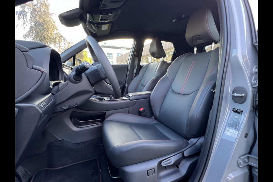 Lexus LBX 1.5 Hybrid Elegant Black Edition | Tech Pack, Elektrische achterklep, Leer, Stoel + Stuurverwarming, Oktober 2025, Nieuwprijs €4