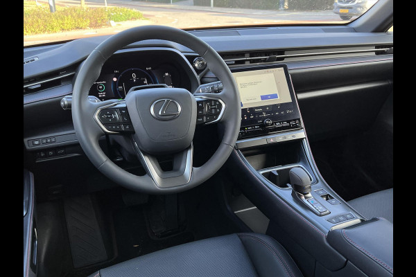 Lexus LBX 1.5 Hybrid Elegant Black Edition | Tech Pack, Elektrische achterklep, Leer, Stoel + Stuurverwarming, Oktober 2025, Nieuwprijs €4