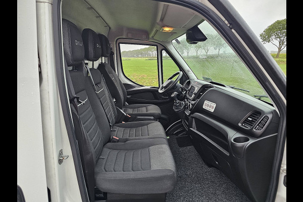Iveco Daily 35S18HV 3.0L 410 L4H2 Cruise control, Airco, Navi, Camera, Led, Climate Control