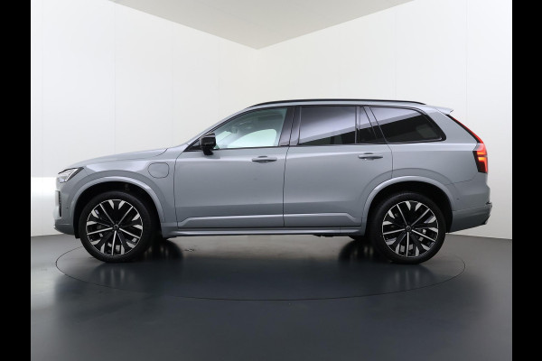 Volvo XC90 2.0 T8 Plug-in hybrid AWD Plus Dark VAN:69.900,- VOOR:67.877,- UW HERFSTVOORDEEL:2.023,- ACC | APPLE CARP. | 7. PERSOONS | PANNO. DAK | 360˚ CAMERA |