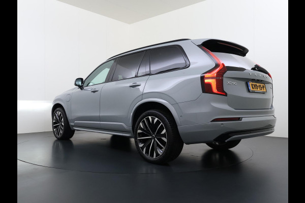 Volvo XC90 2.0 T8 Plug-in hybrid AWD Plus Dark VAN:69.900,- VOOR:67.877,- UW HERFSTVOORDEEL:2.023,- ACC | APPLE CARP. | 7. PERSOONS | PANNO. DAK | 360˚ CAMERA |