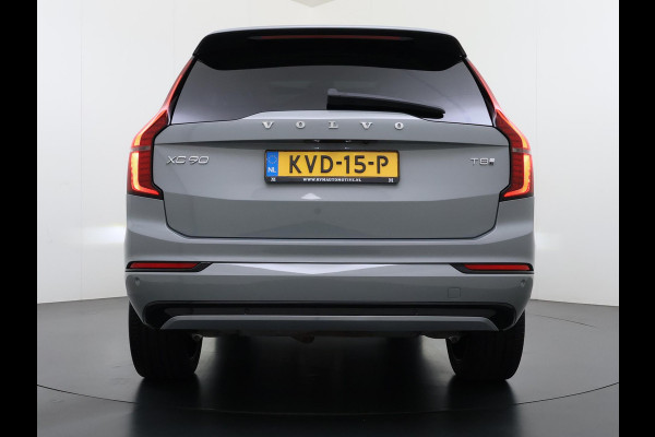 Volvo XC90 2.0 T8 Plug-in hybrid AWD Plus Dark VAN:69.900,- VOOR:67.877,- UW HERFSTVOORDEEL:2.023,- ACC | APPLE CARP. | 7. PERSOONS | PANNO. DAK | 360˚ CAMERA |