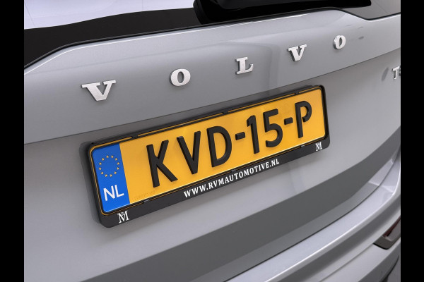 Volvo XC90 2.0 T8 Plug-in hybrid AWD Plus Dark VAN:69.900,- VOOR:67.877,- UW HERFSTVOORDEEL:2.023,- ACC | APPLE CARP. | 7. PERSOONS | PANNO. DAK | 360˚ CAMERA |