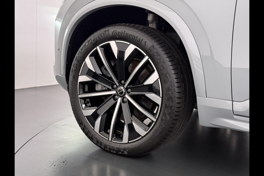 Volvo XC90 2.0 T8 Plug-in hybrid AWD Plus Dark VAN:69.900,- VOOR:67.877,- UW HERFSTVOORDEEL:2.023,- ACC | APPLE CARP. | 7. PERSOONS | PANNO. DAK | 360˚ CAMERA |