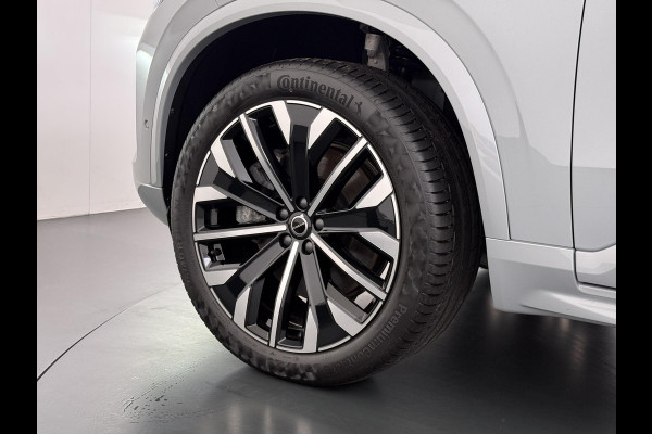 Volvo XC90 2.0 T8 Plug-in hybrid AWD Plus Dark VAN:69.900,- VOOR:67.877,- UW HERFSTVOORDEEL:2.023,- ACC | APPLE CARP. | 7. PERSOONS | PANNO. DAK | 360˚ CAMERA |