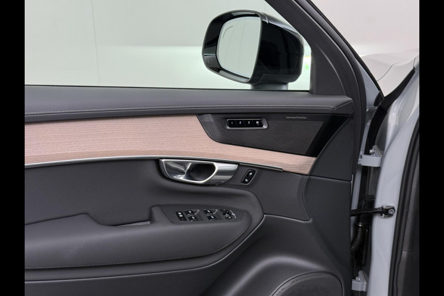 Volvo XC90 2.0 T8 Plug-in hybrid AWD Plus Dark VAN:69.900,- VOOR:67.877,- UW HERFSTVOORDEEL:2.023,- ACC | APPLE CARP. | 7. PERSOONS | PANNO. DAK | 360˚ CAMERA |