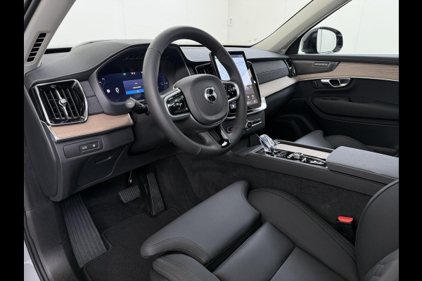 Volvo XC90 2.0 T8 Plug-in hybrid AWD Plus Dark VAN:69.900,- VOOR:67.877,- UW HERFSTVOORDEEL:2.023,- ACC | APPLE CARP. | 7. PERSOONS | PANNO. DAK | 360˚ CAMERA |