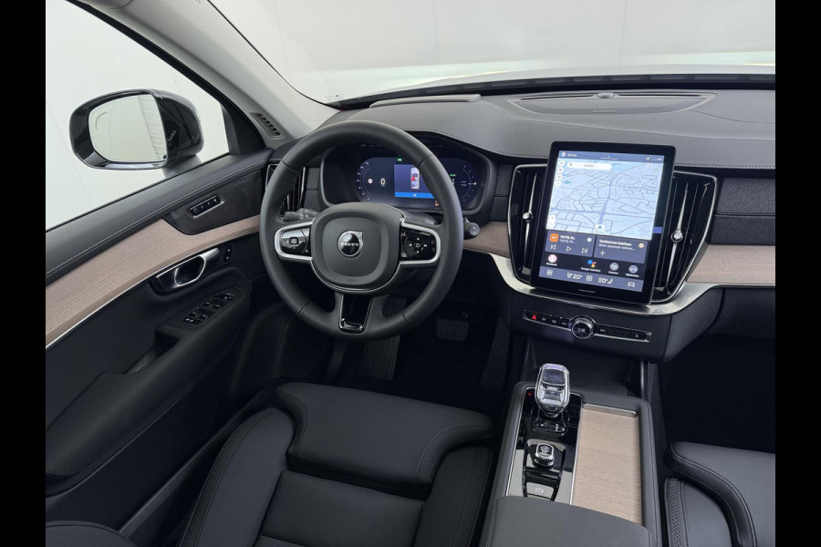 Volvo XC90 2.0 T8 Plug-in hybrid AWD Plus Dark VAN:69.900,- VOOR:67.877,- UW HERFSTVOORDEEL:2.023,- ACC | APPLE CARP. | 7. PERSOONS | PANNO. DAK | 360˚ CAMERA |