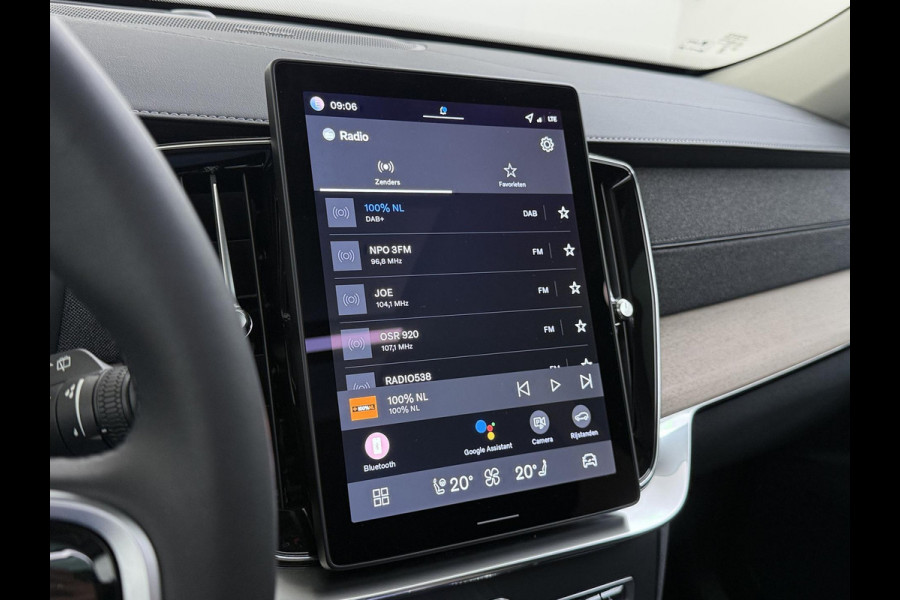 Volvo XC90 2.0 T8 Plug-in hybrid AWD Plus Dark VAN:69.900,- VOOR:67.877,- UW HERFSTVOORDEEL:2.023,- ACC | APPLE CARP. | 7. PERSOONS | PANNO. DAK | 360˚ CAMERA |