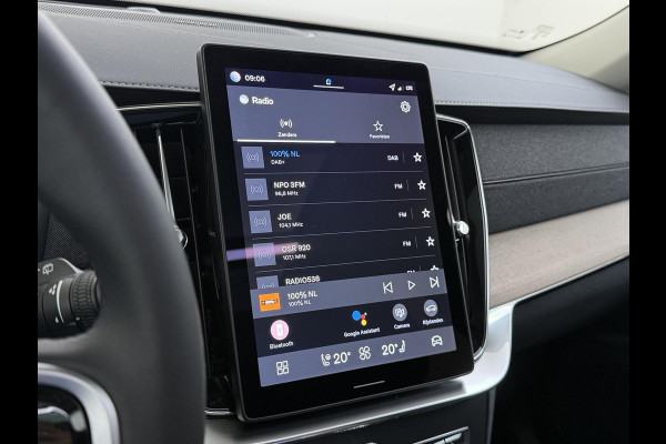 Volvo XC90 2.0 T8 Plug-in hybrid AWD Plus Dark VAN:69.900,- VOOR:67.877,- UW HERFSTVOORDEEL:2.023,- ACC | APPLE CARP. | 7. PERSOONS | PANNO. DAK | 360˚ CAMERA |