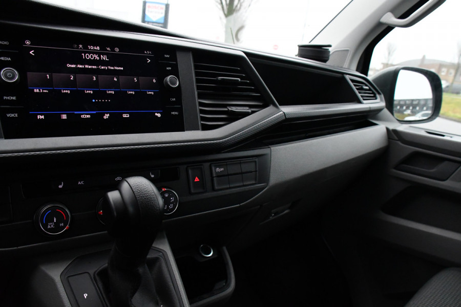 Volkswagen Transporter 2.0 TDI L2H1 30 PB Edition Highline Adaptieve Cruise, LED, Sensoren, Carplay, 150PK, Automaat, LED, Standkachel, NAVI, UNIEK!