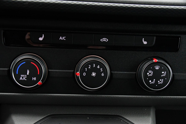 Volkswagen Transporter 2.0 TDI L2H1 30 PB Edition Highline Adaptieve Cruise, LED, Sensoren, Carplay, 150PK, Automaat, LED, Standkachel, NAVI, UNIEK!