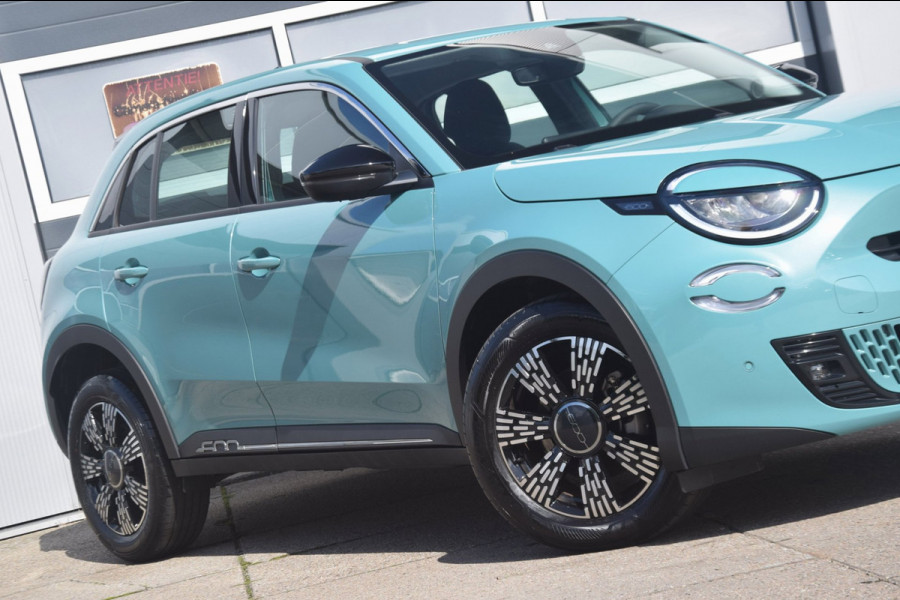 Fiat 600 1.2 Hybrid Urban FULL OPTIONS!!
