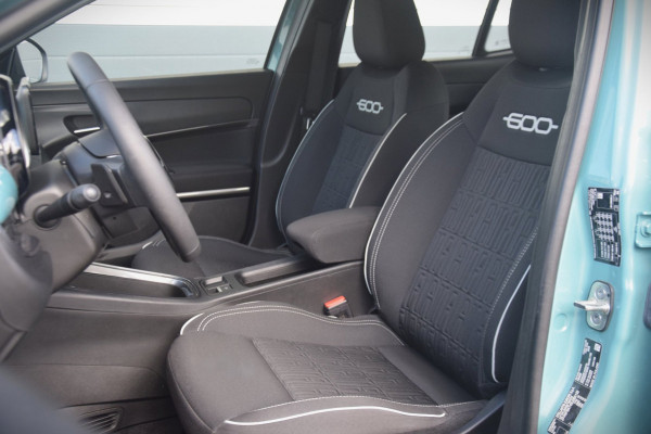 Fiat 600 1.2 Hybrid Urban FULL OPTIONS!!