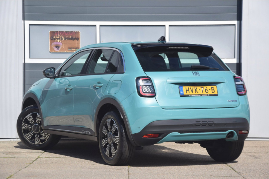 Fiat 600 1.2 Hybrid Urban FULL OPTIONS!!