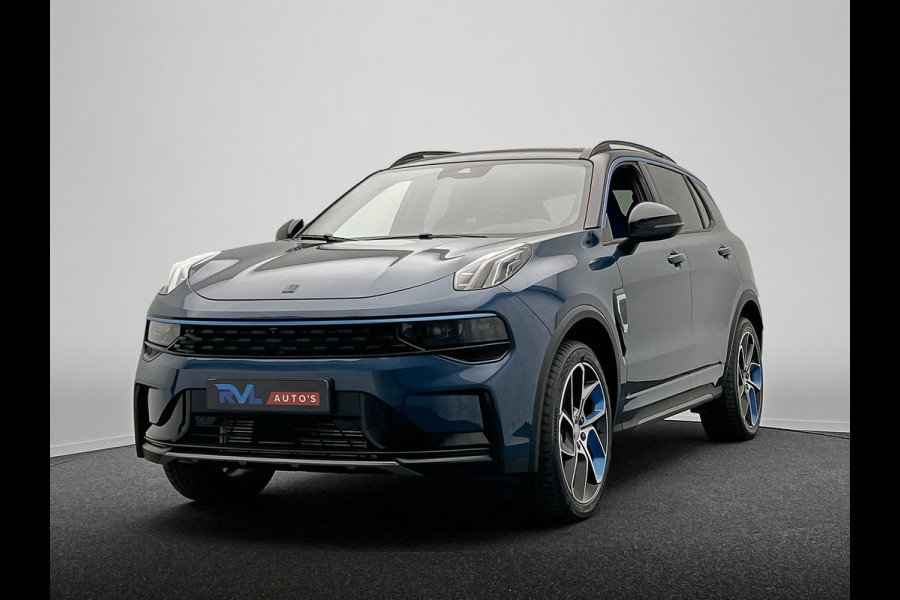 Lynk & Co 01 1.5 261PK Plug-in Hybrid *Zwarte Hemel* 360° Camera Pano/dak Apple/Carplay Adaptive/Cruise