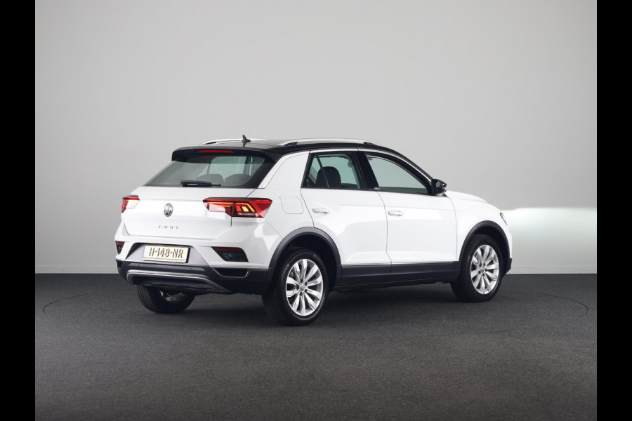 Volkswagen T-Roc 1.5 TSI Sport 150PK | Automaat (DSG) | Digitaal dashboard | Stoelverwarming | Camera