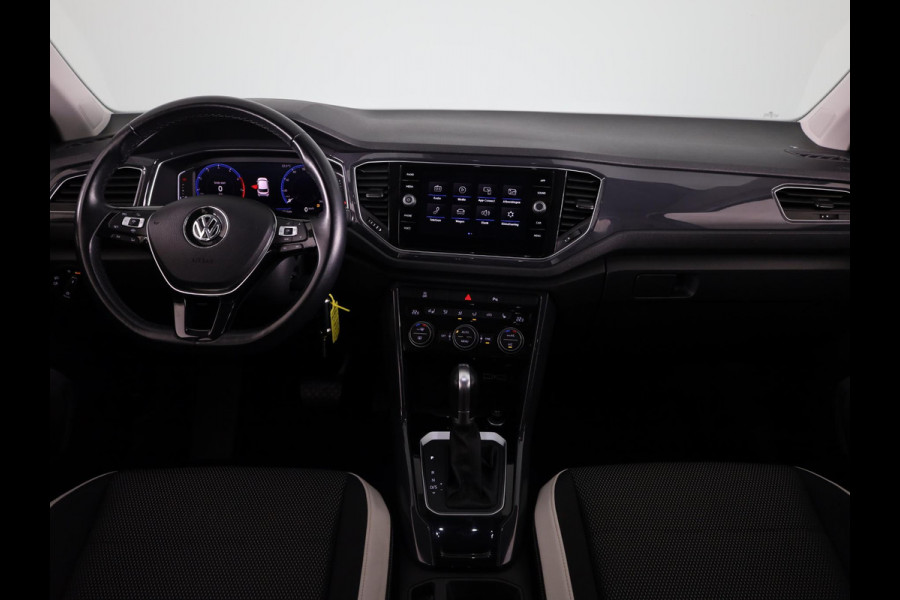 Volkswagen T-Roc 1.5 TSI Sport 150PK | Automaat (DSG) | Digitaal dashboard | Stoelverwarming | Camera