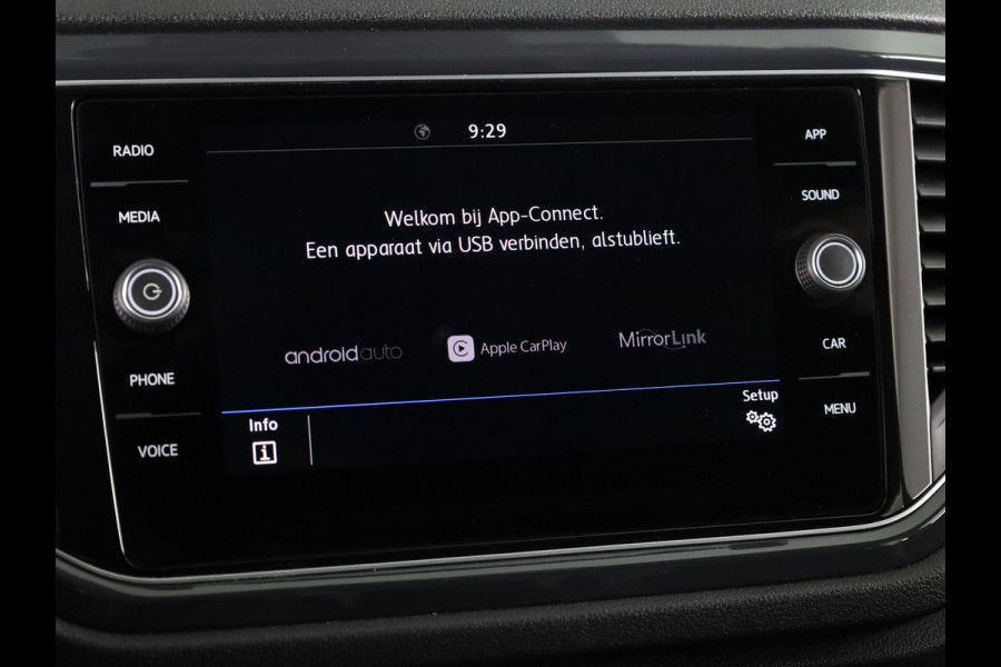 Volkswagen T-Roc 1.5 TSI Sport 150PK | Automaat (DSG) | Digitaal dashboard | Stoelverwarming | Camera