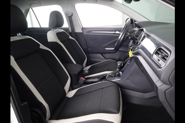 Volkswagen T-Roc 1.5 TSI Sport 150PK | Automaat (DSG) | Digitaal dashboard | Stoelverwarming | Camera