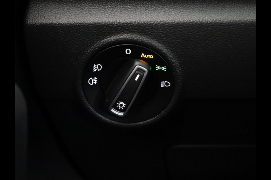 Volkswagen T-Roc 1.5 TSI Sport 150PK | Automaat (DSG) | Digitaal dashboard | Stoelverwarming | Camera