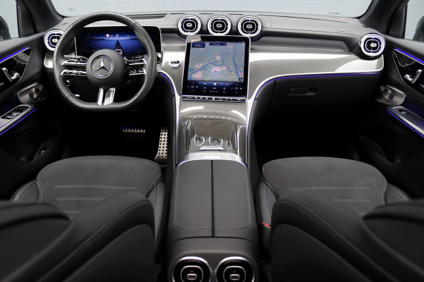 Mercedes-Benz GLC 300e 4MATIC AMG Line Premium+ | Distronic | Burmester | Panoramadak | Trekhaak | Memory | HUD | Verwarmd Stuurwiel | Surround Camera | Digital Light |