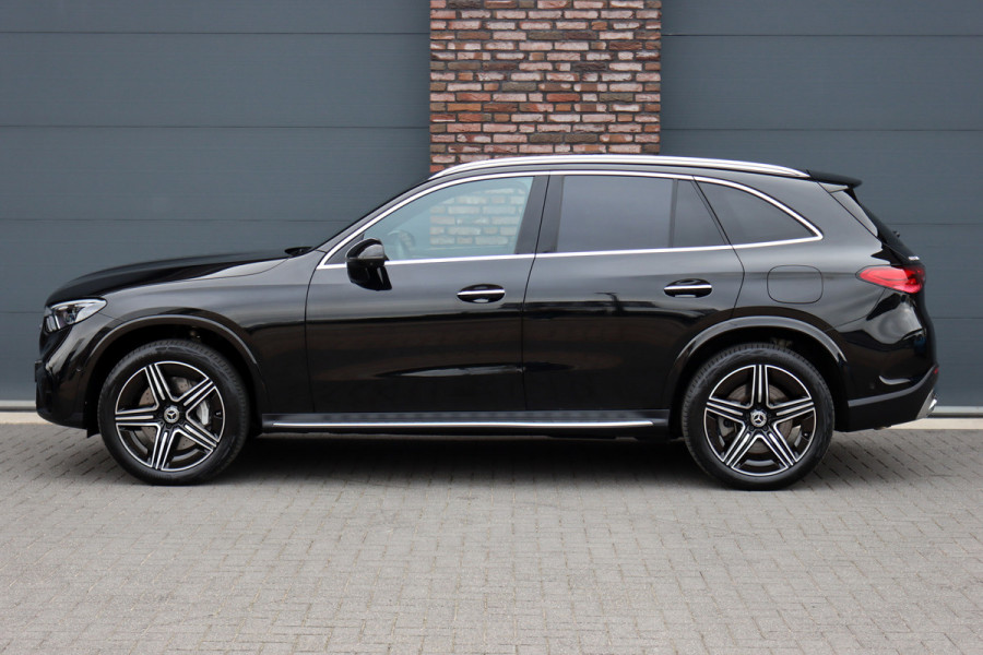 Mercedes-Benz GLC 300e 4MATIC AMG Line Premium+ | Distronic | Burmester | Panoramadak | Trekhaak | Memory | HUD | Verwarmd Stuurwiel | Surround Camera | Digital Light |