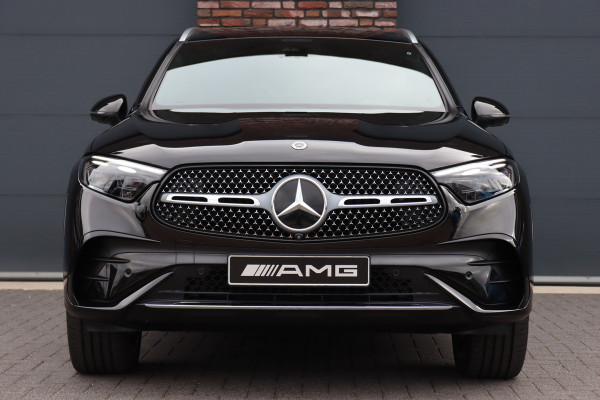Mercedes-Benz GLC 300e 4MATIC AMG Line Premium+ | Distronic | Burmester | Panoramadak | Trekhaak | Memory | HUD | Verwarmd Stuurwiel | Surround Camera | Digital Light |