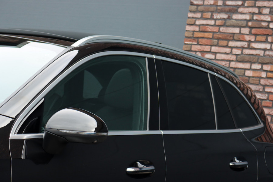 Mercedes-Benz GLC 300e 4MATIC AMG Line Premium+ | Distronic | Burmester | Panoramadak | Trekhaak | Memory | HUD | Verwarmd Stuurwiel | Surround Camera | Digital Light |