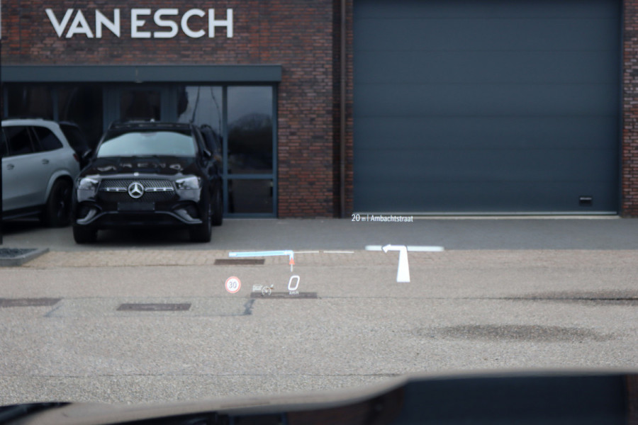 Mercedes-Benz GLC 300e 4MATIC AMG Line Premium+ | Distronic | Burmester | Panoramadak | Trekhaak | Memory | HUD | Verwarmd Stuurwiel | Surround Camera | Digital Light |