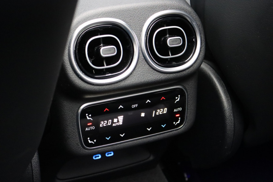 Mercedes-Benz GLC 300e 4MATIC AMG Line Premium+ | Distronic | Burmester | Panoramadak | Trekhaak | Memory | HUD | Verwarmd Stuurwiel | Surround Camera | Digital Light |
