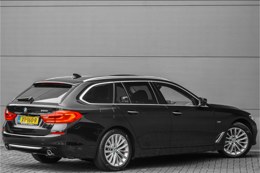 BMW 5 Serie Touring 530i High Executive Luxury Pano Camera HiFi Leder ACC