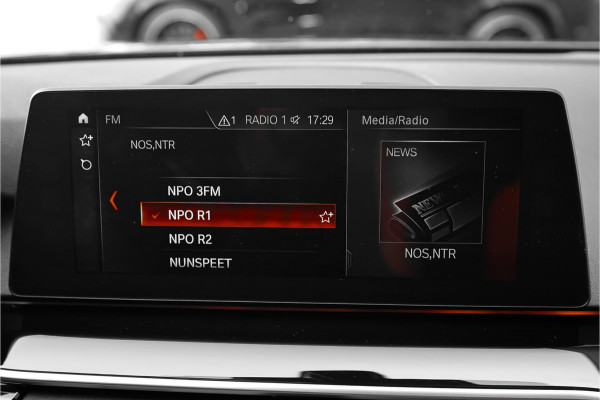 BMW 5 Serie Touring 530i High Executive Luxury Pano Camera HiFi Leder ACC