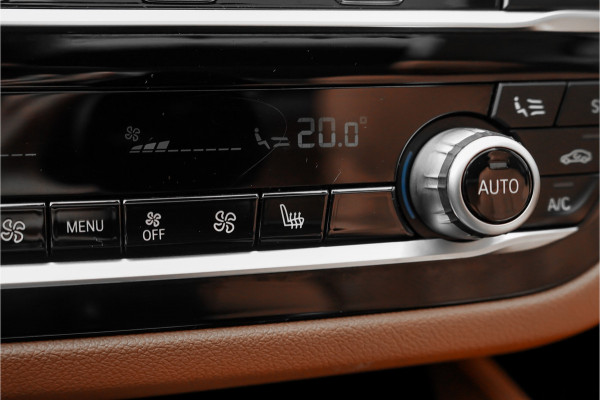 BMW 5 Serie Touring 530i High Executive Luxury Pano Camera HiFi Leder ACC