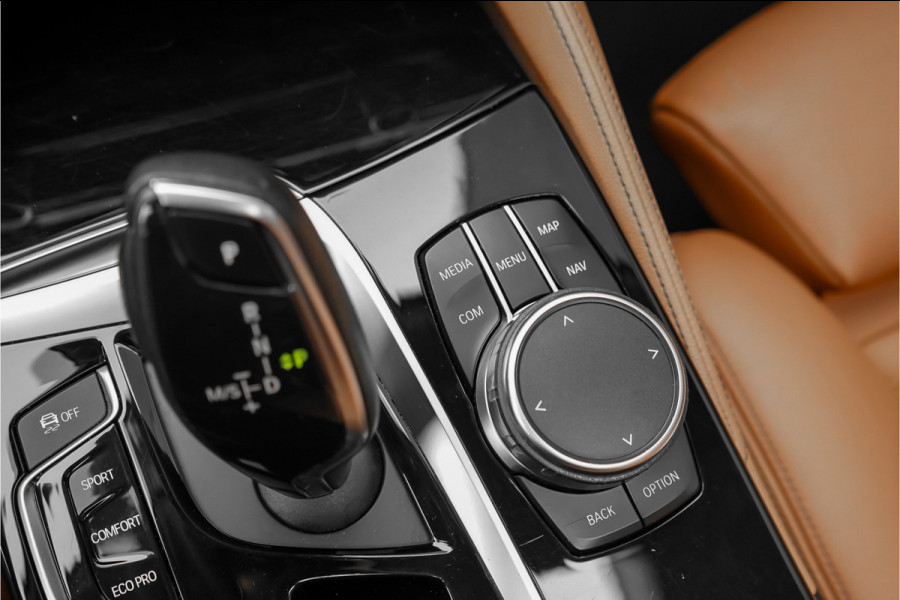 BMW 5 Serie Touring 530i High Executive Luxury Pano Camera HiFi Leder ACC