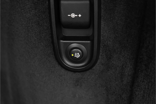 BMW 5 Serie Touring 530i High Executive Luxury Pano Camera HiFi Leder ACC